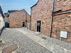 Photo 21- click for photo gallery